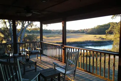 Image de Venez profiter du paradis avec un quai et de magnifiques couchers de soleil
