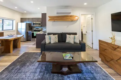 Image de Suite moderne avec une chambre, villa n ° 7 avec vue sur la mer, à quelques pas du sable