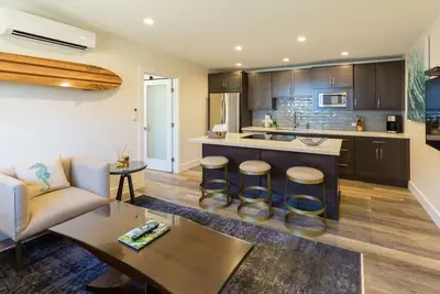 Image de Villa individuelle de 2 chambres à coucher avec vue sur l'océan, à quelques pas de la plage