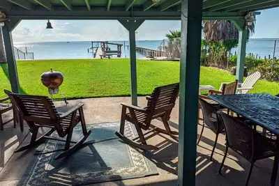 Image de Quiet Family Kept Waterfront Bayhouse Avec Great quai de pêche