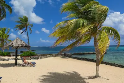Image de Visitez la belle rue Croix Escape - comprend wifi, câble, laveuse / sécheuse