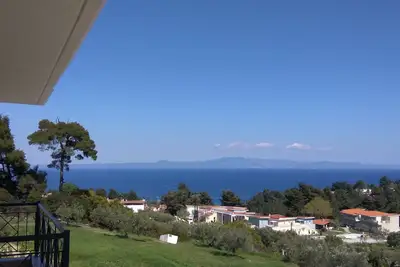 Image de Appartement moderne entièrement équipée avec vue sur la mer