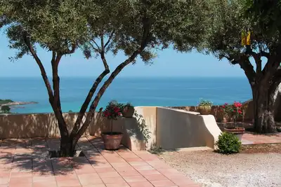 Image de Villa de charme - Vue panoramique de rêve - plage à 650m - Proche Porto Vecchio