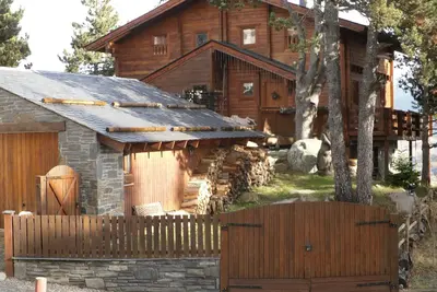 Image de Chalet scandinave typique, centre Font Romeu, près des remontées