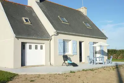 Image de Jolie petite maison à 1 km de la mer avec vue sur mer & classée 3 étoiles