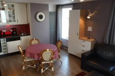Image de Appartement en face des Thermes avec balcon et parking privé