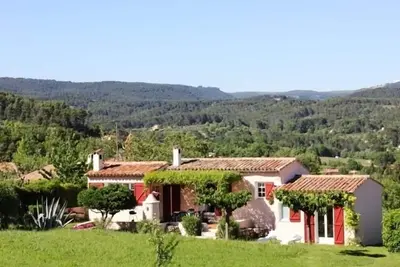 Image de Maison PROVENÇALE à 300 m Centre Flayosc, Rien Que Pour Vous, Terrain 800m² Clos
