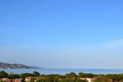 Image de Grand 2 pièces 47m2 magnifique vue mer terrasse wifi clim garage plage à 300m
