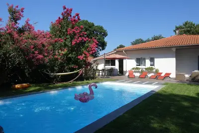 Image de Villa à 600 m de la plage, piscine chauffée 9x4, classée 3*