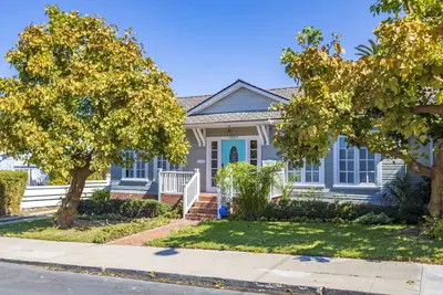 Image de Le magnifique \"Blue Door Cottage\" de Steve au bord de la mer, dans le village de La Jolla