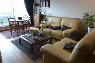 Image de 3 piéces entre Nation et Père Lachaise confortable, lumineux récent pkg possible