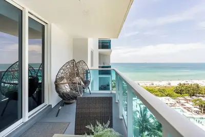 Image de **Étourdissant! 5 * -1br- Suite propriétaire face à la mer-Spacieuse-Sud-Plage-Plage-Hôtel **