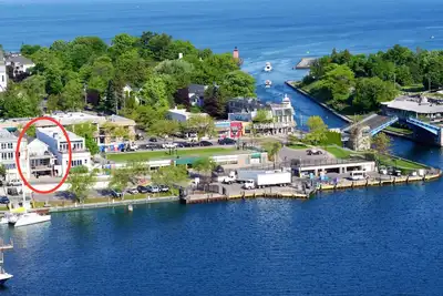 Image de Marina Suite- Belle Downtown Charlevoix