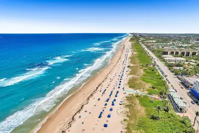 Image de Février 2020 Luxury 2/2 1 Block to Delray Beach Wifi gratuit, Piscine, Parc Réservez maintenant