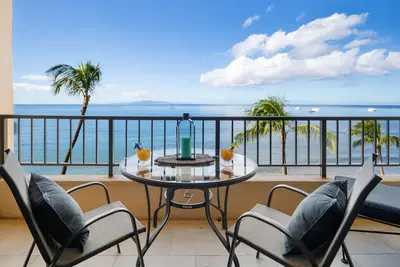 Image de Completement REMODÉ Sugar Beach Oceanfront Penthouse Sunset & Ocean View