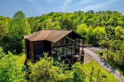 Image de Montagnes, Films et plus - Nouveau Reno ~ 3 Rois ~ Privé ~ Théâtre ~ A + Vues & Localisation