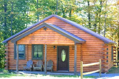 Image de Cabane en rondins rustique mais moderne, Cayuga Wine Trail, Dog Friendly, ouvert toute l'année