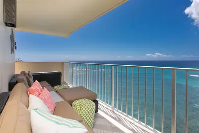 Penthouse au 14ème étage sur la Gold Coast d'Hawaï au Diamond Head Beach Hotel