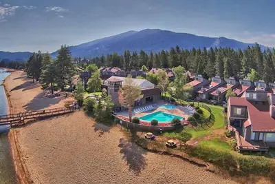 Image de À quelques pas du lac et de la plage, proche de la station de ski céleste, endroit calme, bain à remous