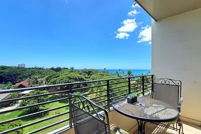 Regarde! Vue sur l'océan avec jolie kitchenette
