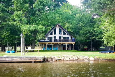 Image de Une escapade parfaite au bord du lac! Location n ° 1 du lac au trésor!