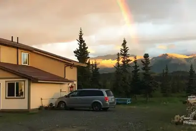 Image de Les Taiga Maison - vue sur la montagne inspirant à la lisière du parc national de Denali