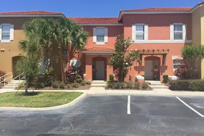 Image de Family Vacation Resort avec Spa près d'Orlando Parks & International Airport.