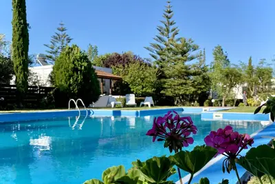 Image de Villa de lavande située dans un magnifique parc près de la piscine
