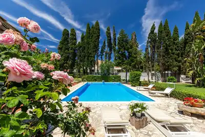 Image de Villa avec piscine à Mondello 15 personnes