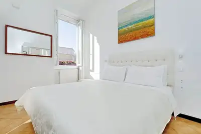 Image de Récemment rénové - Parfait emplacement central (wifi)