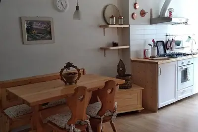 Image de Maison parmi les Phéniciens de Falcade