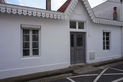 Image de Maison lumineuse, à moins de 100 m de la plage, des commerces et du marché