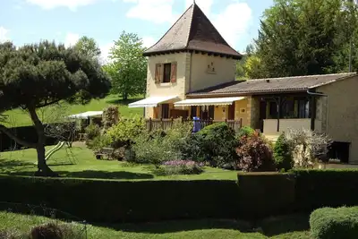 Image de Tour Périgourdine, Havre de Paix, Sarlat, Piscine privée, proche des commodités