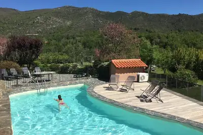 Image de Villa 4* grande piscine privée chauffée (11m), spa nordique, calme, vue montagne
