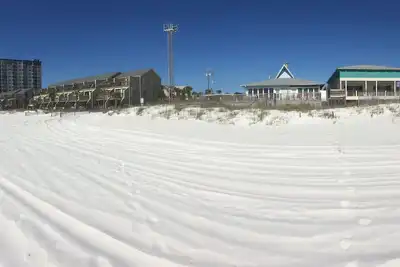 Image de Immense Beachhouse de luxe * 20 Personnes ** Hot Tub 4br / 3ba Oceanfront