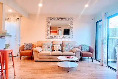 Image de 2 au 6 nov. * Gvh4 * directement accès2Disney + style + piscine + wifi + netflix + parking