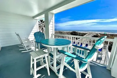Image de Oceanfront Belle Co- Au Coeur de la Pio; Condos supplémentaires disponibles