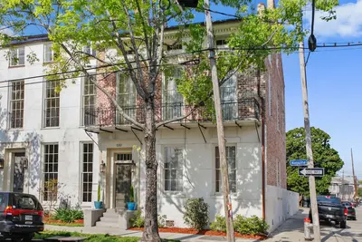 Image de Magazine St. Masterpiece 5 Br dans L Garden District