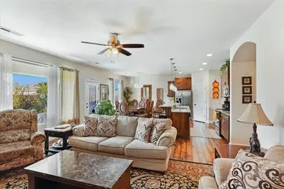 Image de Maison élégante et spacieuse parfaitement située à proximité des parcs nationaux et plus