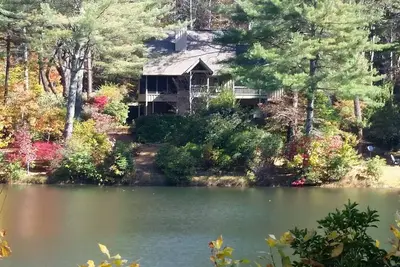 Image de Luxueux Mountain Home Sur le lac privé, au coeur des caissiers
