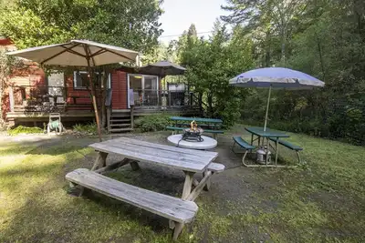 Image de Wonderland vacances acceptant les animaux sur Dutch Bill Creek 1 mile de la plage de Monte Rio