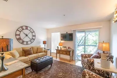 Image de Cozy Downtown Nashville Riverfront Condo