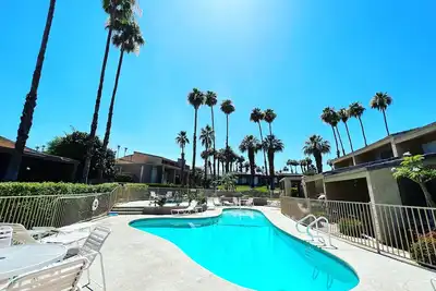Image de Zen Pool Villa - Art & Design Vintage par Pool & Jacuzzi - Ironwood Cc