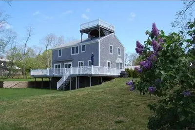 Image de ** Spectaculaire maison en bord de mer ** Printemps / Eté 2020 réduit 1000 $ par semaine