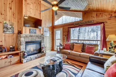 Image de Cabine PRIVÉE -10 min 2 G''Burg Câble Wifi HotTub Propre, 2 cheminées chien Ok