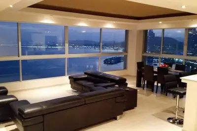 Image de Ocean Front, Super View, voisin du Hilton WiFi