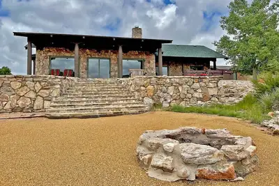 Image de Doves Rest Cabins - SkyHouse, sur la rive ouest