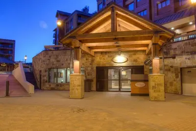 Image de Luxe ski In / Out studio pas du centre ville Commerces et restaurants