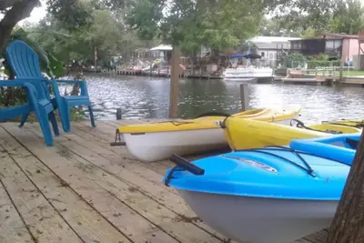 Image de Mermaid Cove ~ Weeki Wachee rivière Retreat (comprend Kayaks / Canots)