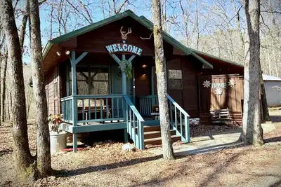 Image de Wildwood Perfect Honeymoon Hideway 7acre Retraite isolée, bain à remous, WiFi, animaux domestiques